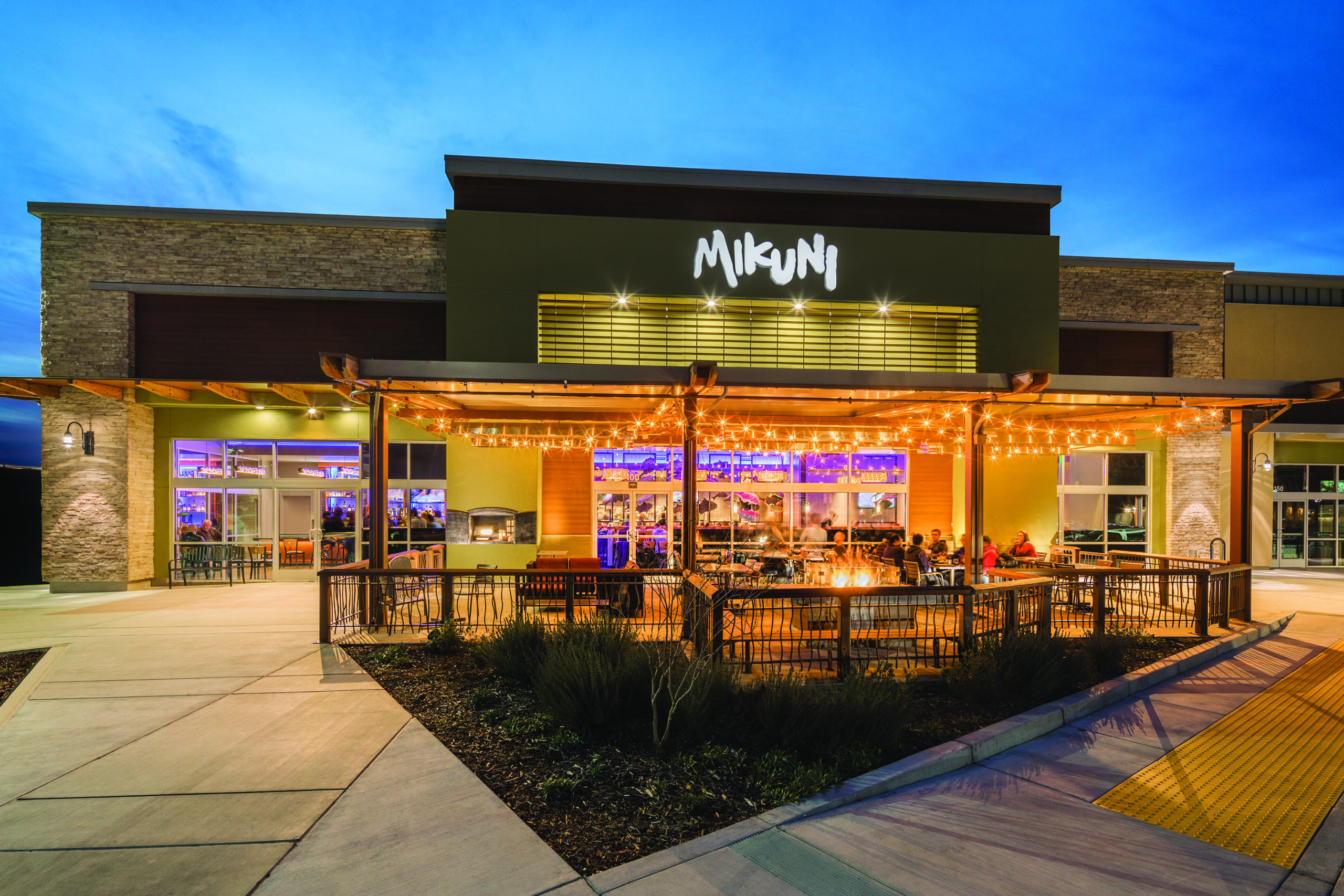 Mikuni restaurant Folsom location exterior
