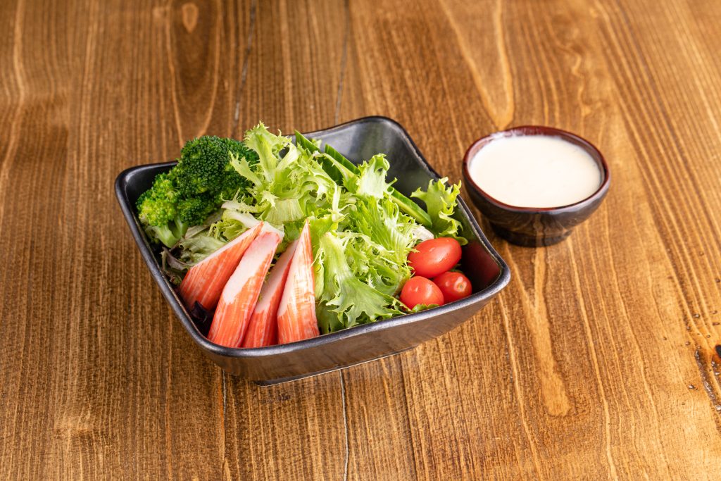 Mixed greens, cucumber, imitation crab, creamy dressing