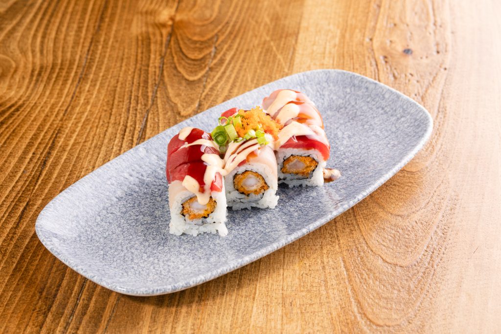 Panko shrimp, yellowtail, tuna, sauce, masago, green onion