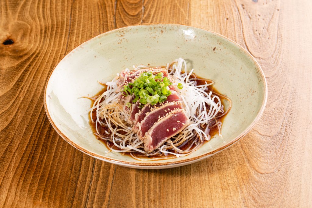 Lightly seared raw tuna, shichimi soy dressing, daikon radish, green onion, sesame seed. Choice of red or white tuna, or a mix of both